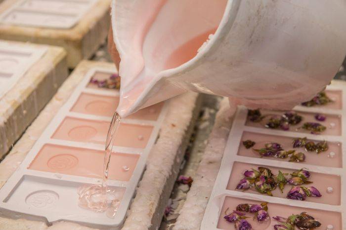 ROSA - Scented wax tablets.